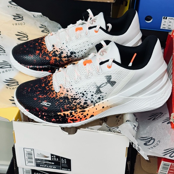 Curry 2 Low FloTro NM Men’s Sz 11 US New w Og Box  3026277-100 - Picture 2 of 9